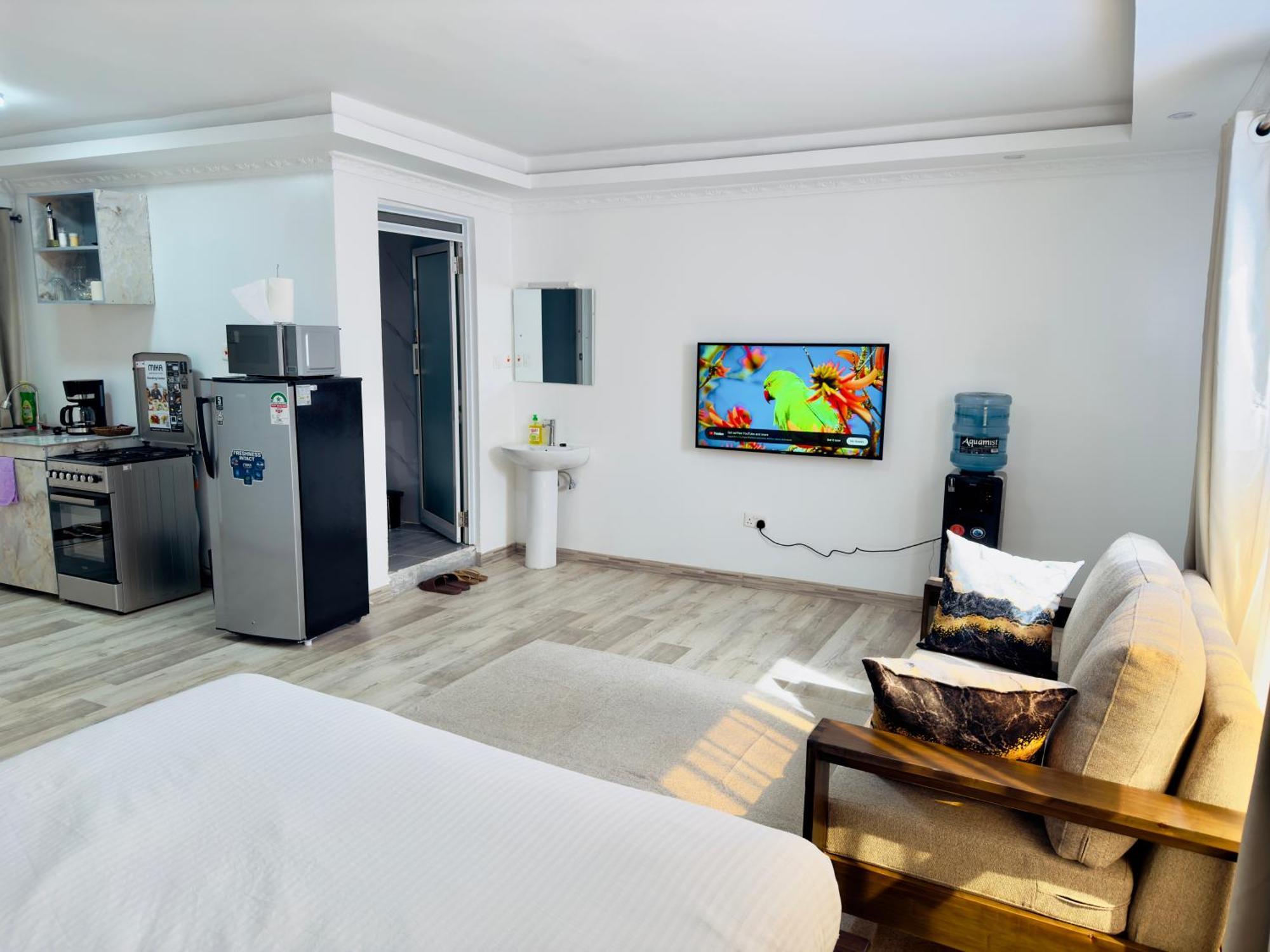 Abby Studio Riverside Apartment With Swimming Pool نانيوكي المظهر الخارجي الصورة